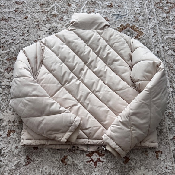 Zara Women's Beige Puffer Jacket - Picture 8 of 10
